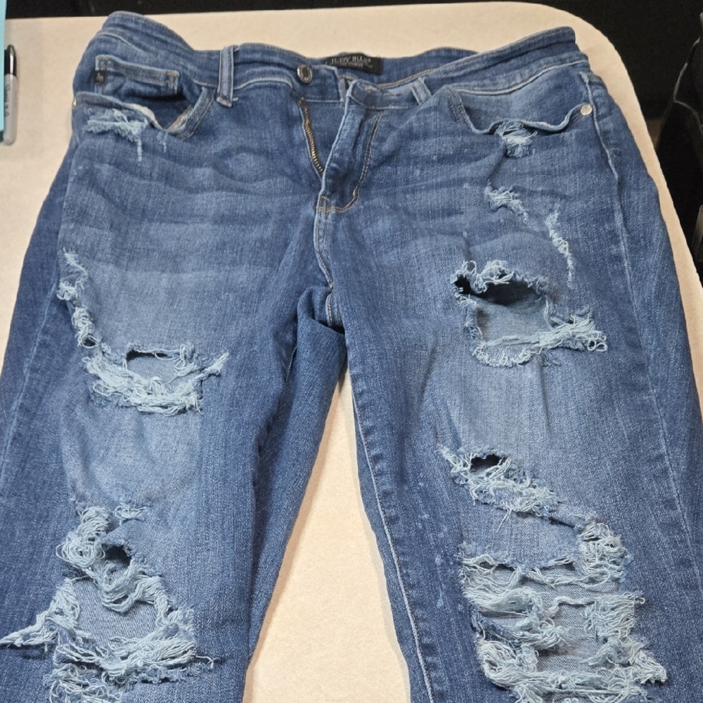 Judy Blue Boyfriend Jeans Distressed Blue